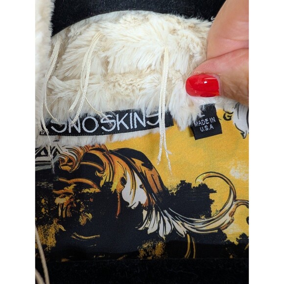 Sno Skins Women's Faux Fur Vest Jacket Fringe Tassels Size Large Ivory - Picture 9 of 10